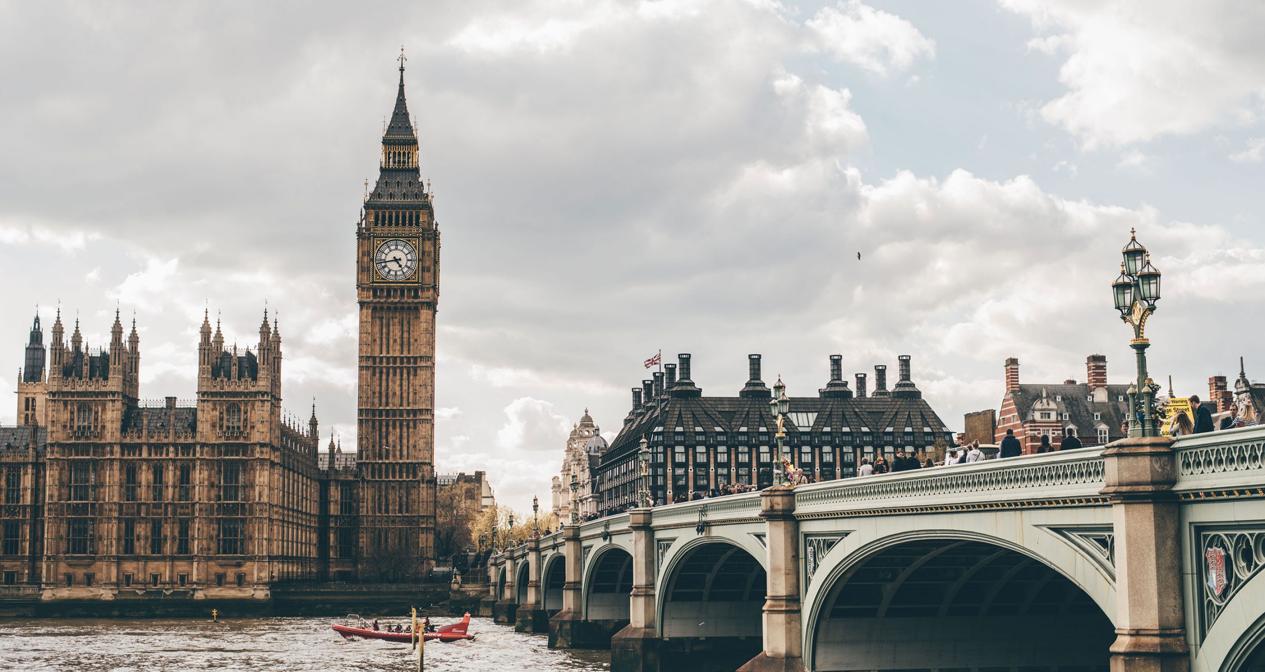 Houses of Parliament and Big Ben to represent London and UK